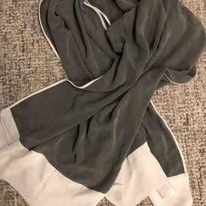 Lafayette 148 grey silk scarf